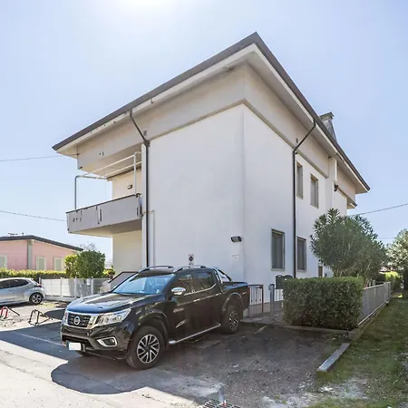 Brezza Sul Mare By Interhome